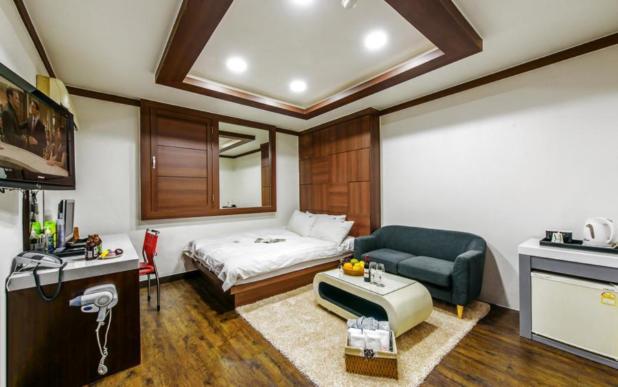 יאוסו Mk Hotel מראה חיצוני תמונה
