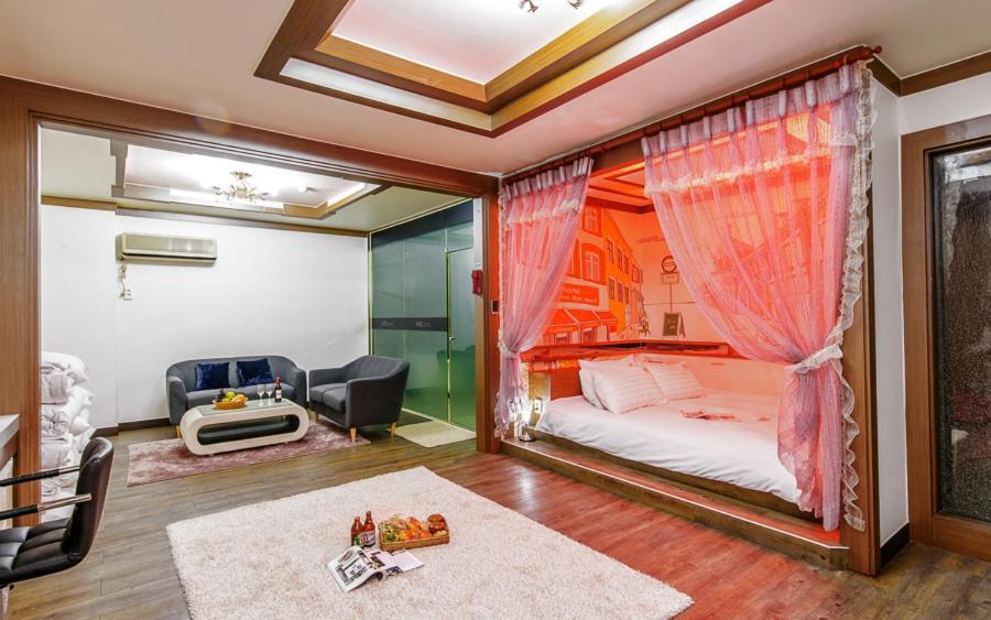 יאוסו Mk Hotel מראה חיצוני תמונה